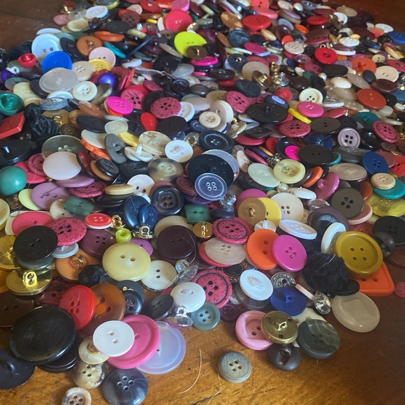 Vibrant Button Collection for Crafts - Picture 11 of 11